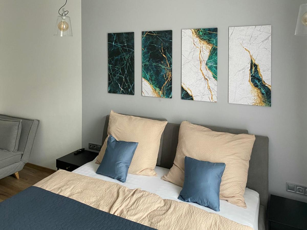 Apartment Corner *
